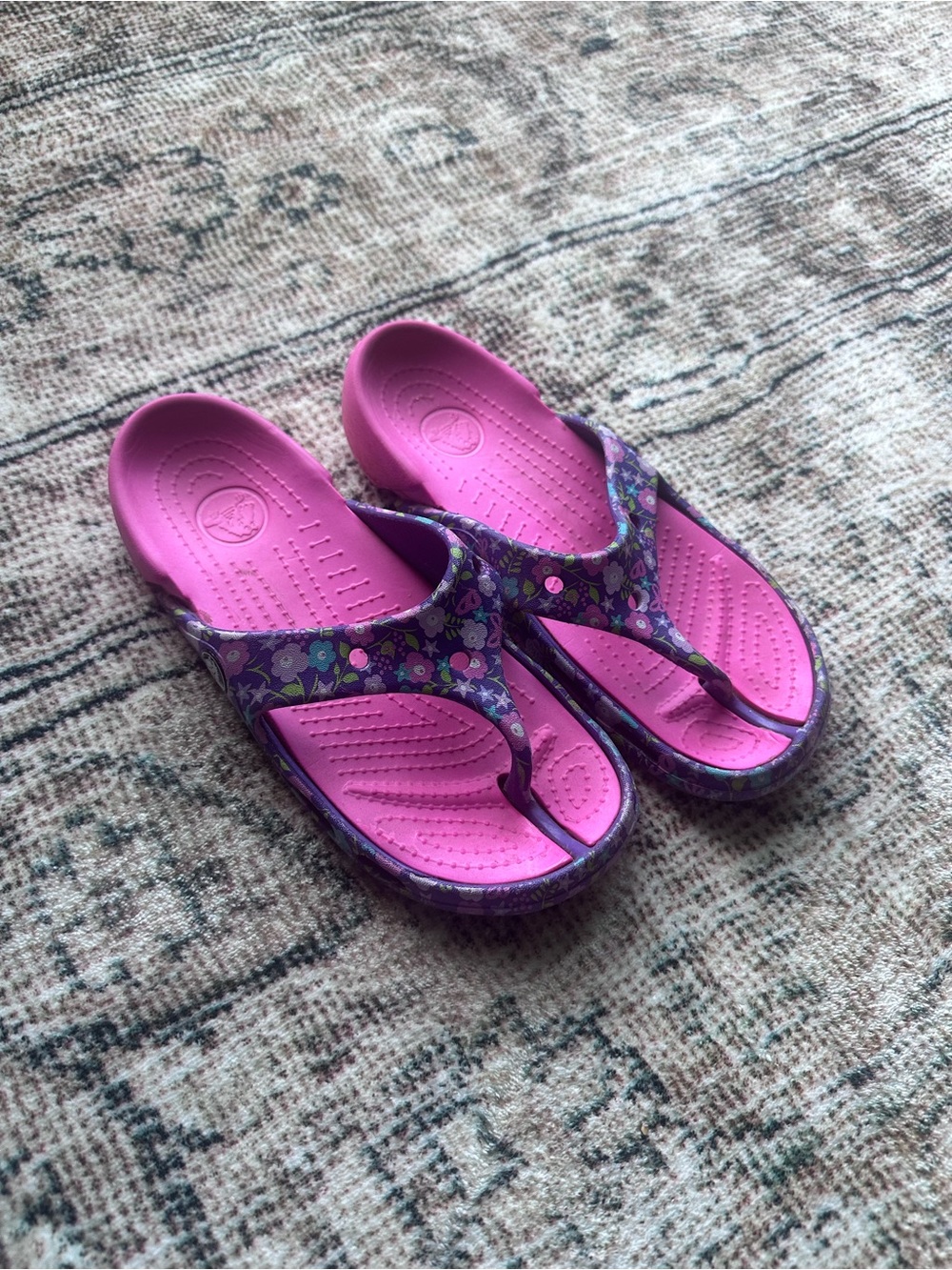 CROCS Kadee II Flip Flop Sandals, floral, Kids size 1